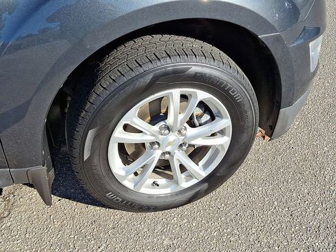 Used 2017 Chevrolet Equinox LT image 9