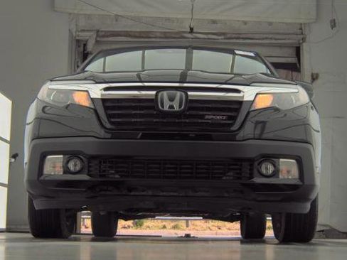 Used 2020 Honda Ridgeline Sport image 2