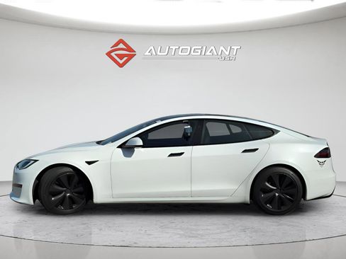 Used 2023 Tesla Model S Standard Range image 4