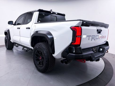 Used 2025 Toyota Tacoma TRD Pro AWD/4WD image 18