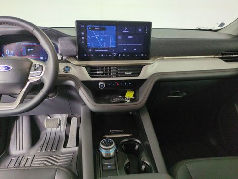 Used 2025 Ford Explorer Active w/ Active Comfort Package image 20