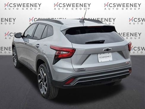 New 2026 Chevrolet Trax RS w/ Sunroof Package image 3
