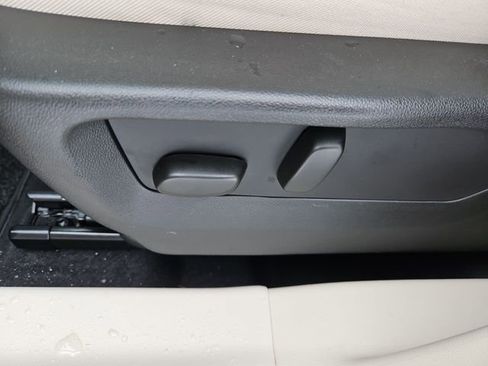 Used 2023 Buick Envision Avenir AWD/4WD image 27