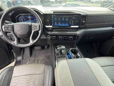 Used 2024 Chevrolet Silverado 1500 ZR2 w/ Technology Package image 18