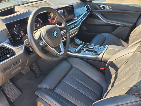 Used 2025 BMW X5 xDrive50e AWD/4WD image 19