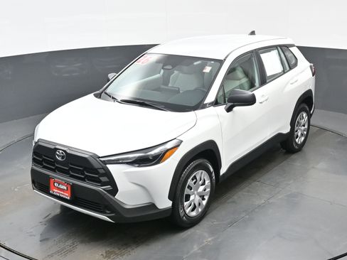 Used 2026 Toyota Corolla Cross L image 34