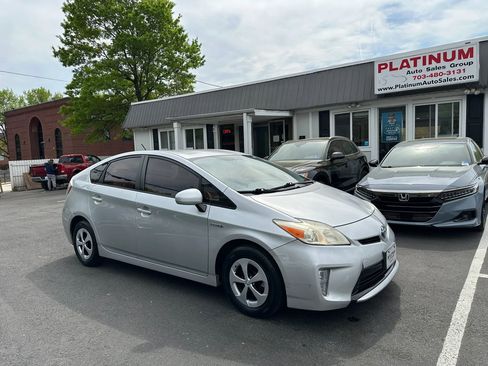Used 2012 Toyota Prius Two image 2