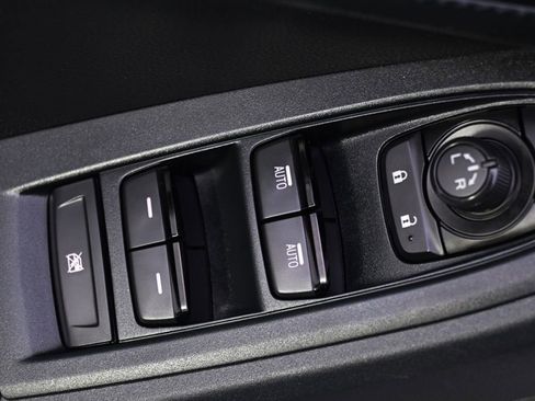 Used 2024 Subaru Crosstrek 2.0i Premium image 23