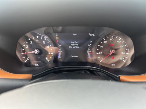 Used 2025 Jeep Compass Limited AWD/4WD image 17