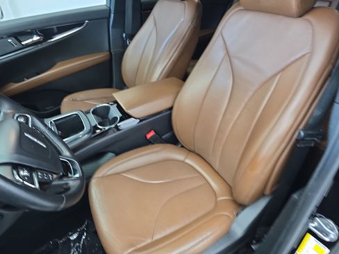 Used 2023 Lincoln Nautilus Reserve image 15