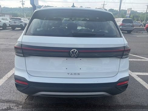 Used 2025 Volkswagen Taos S FWD image 6