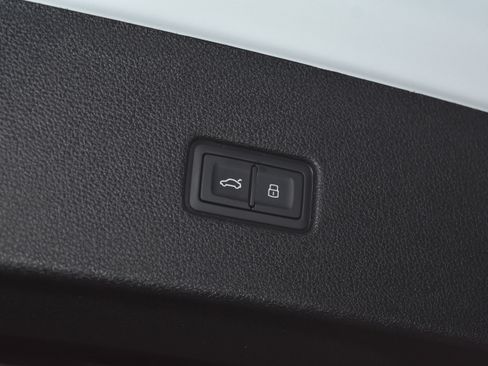 New 2026 Audi Q8 Premium Plus image 26