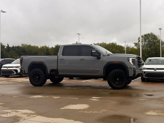 Used 2024 GMC Sierra 2500 AT4 w/ AT4 Premium Plus Package AWD/4WD image 11