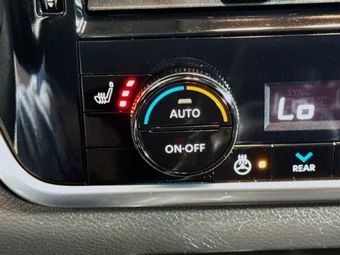 Certified 2023 Nissan Rogue SL w/ SL Premium Package AWD/4WD image 17