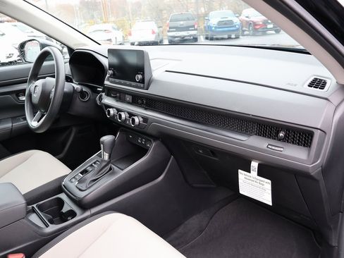 Certified 2023 Honda CR-V EX image 9