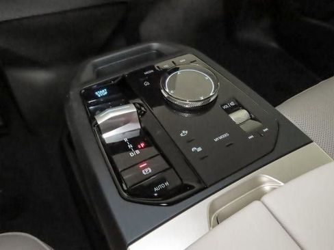 Used 2026 BMW iX xDrive60 image 22