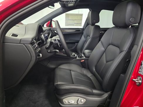 New 2026 Porsche Macan image 14
