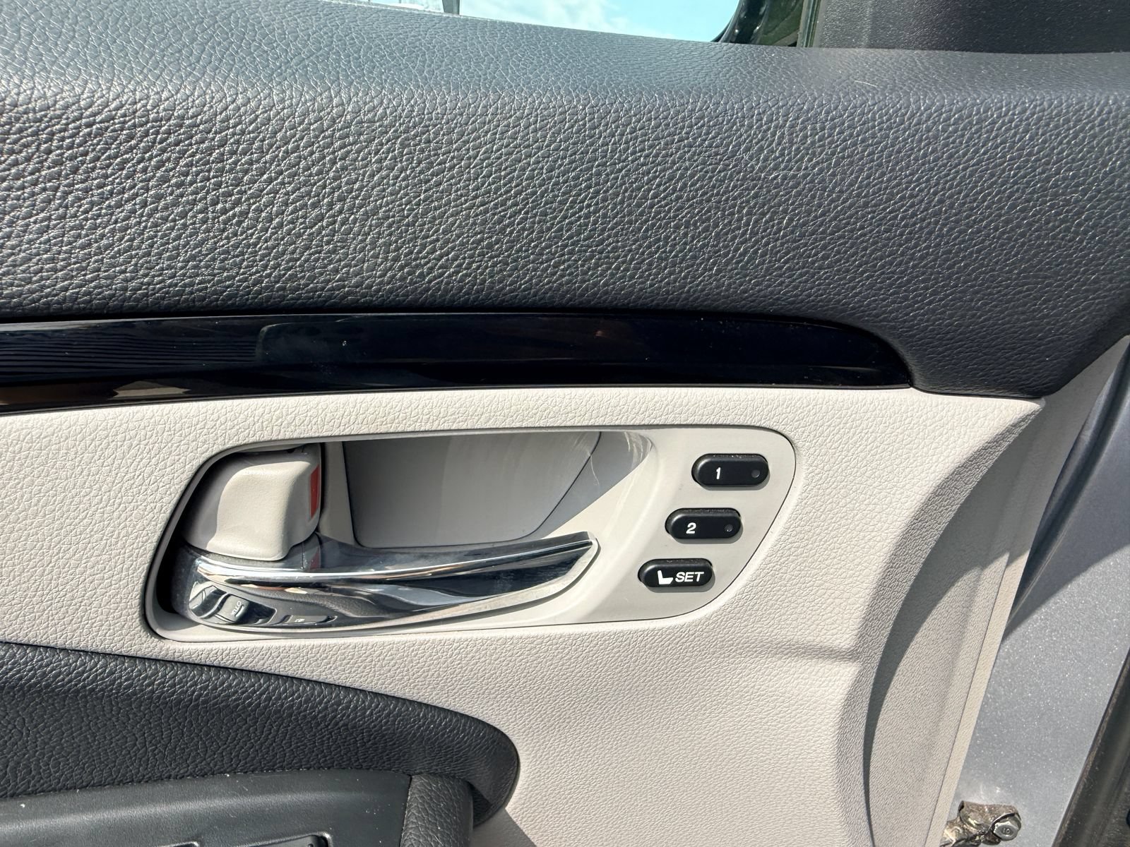 Used 2022 Honda Pilot Touring image 14