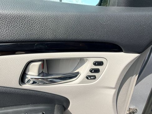 Used 2022 Honda Pilot Touring image 14