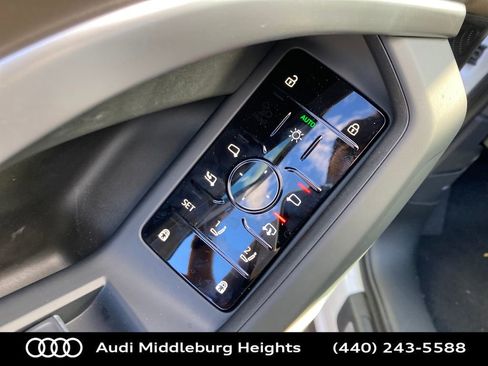 Used 2025 Audi Q5 Premium w/ Convenience Package image 43