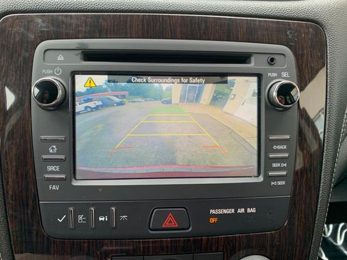 Used 2016 Chevrolet Traverse LT w/ Style and Technology Package AWD/4WD image 22