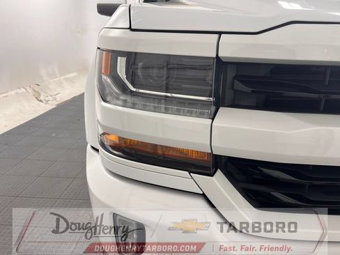 Used 2018 Chevrolet Silverado 1500 LT w/ All Star Edition AWD/4WD image 10