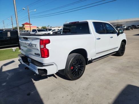 New 2026 Chevrolet Silverado 1500 High Country AWD/4WD image 4