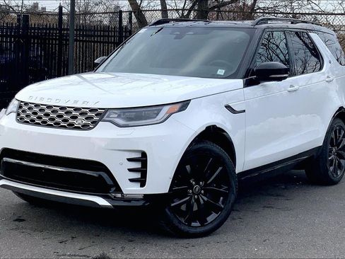 New 2026 Land Rover Discovery Limited Edition image 1