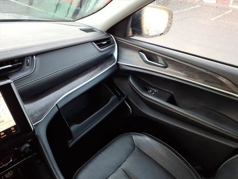 Used 2021 Jeep Grand Cherokee L Limited image 22