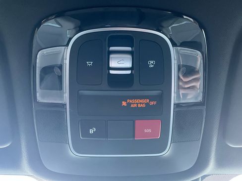 Used 2025 Hyundai Tucson Limited AWD/4WD image 21