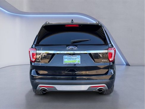 Used 2016 Ford Explorer XLT w/ Equipment Group 202A image 5