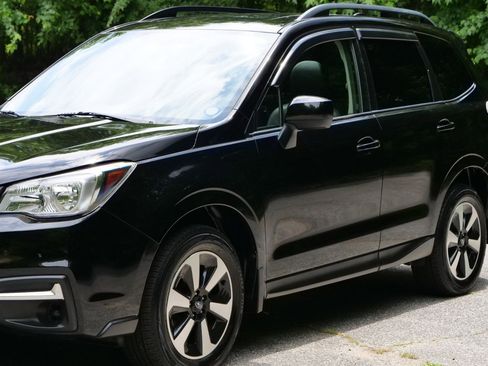 Used 2018 Subaru Forester 2.5i Premium w/ Protection Package #1 AWD/4WD image 27