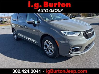 Used 2023 Chrysler Pacifica Limited