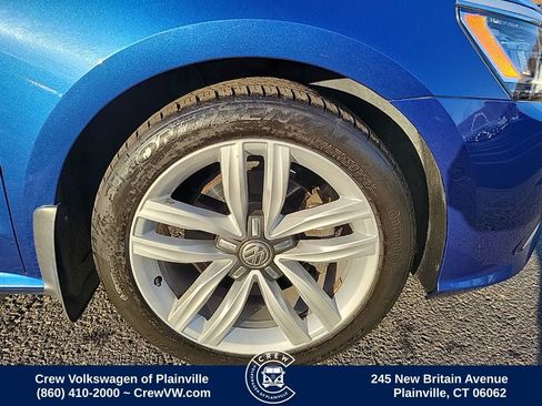 Used 2017 Volkswagen Passat 1.8T SEL Premium image 20