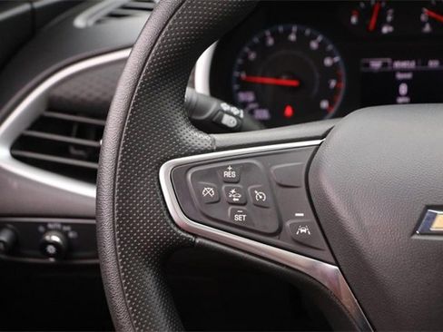 Used 2024 Chevrolet Malibu LT image 11