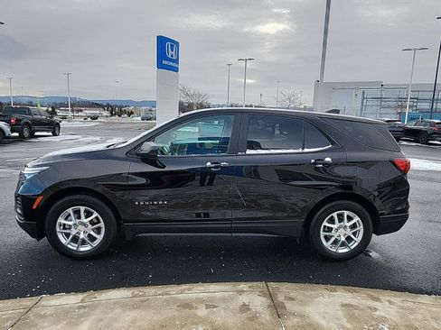 Used 2023 Chevrolet Equinox LS w/ LS Convenience Package image 5