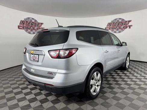 Used 2017 Chevrolet Traverse LT w/ Style and Technology Package AWD/4WD image 7