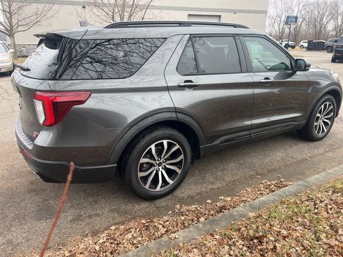 Used 2020 Ford Explorer ST w/ Premium Technology Package image 5