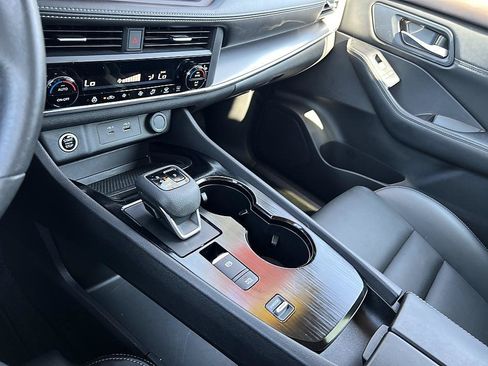 Certified 2023 Nissan Rogue SV w/ SV Premium B Package FWD image 27