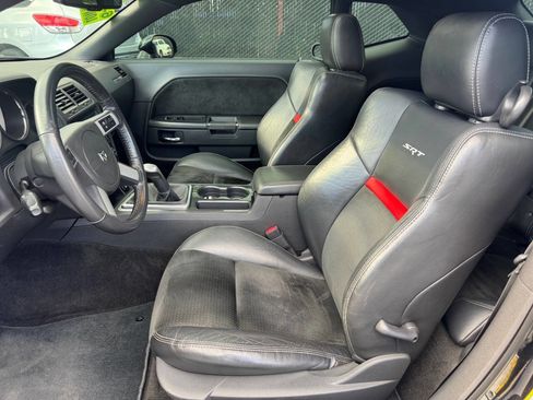 Used 2009 Dodge Challenger SRT8 w/ SRT Option Group II image 8