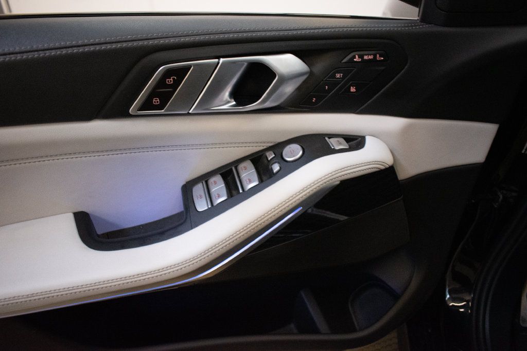 Used 2024 BMW X7 xDrive40i w/ M Sport Package AWD/4WD image 23