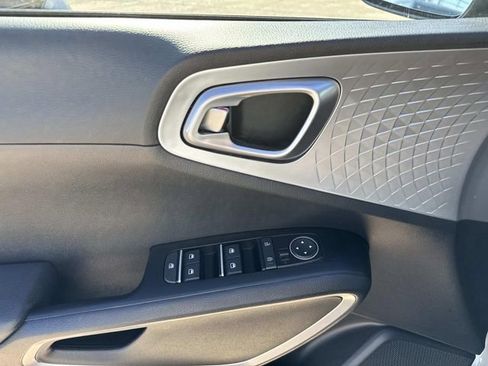 Used 2024 Kia Soul LX w/ Option Group 015 image 41