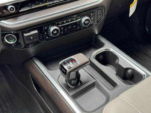 New 2026 GMC Sierra 1500 SLT AWD/4WD image 21