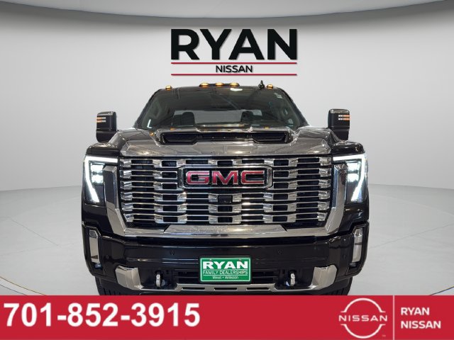 Used 2024 GMC Sierra 2500 Denali w/ Technology Package AWD/4WD image 8