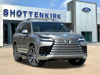 Used 2022 Lexus LX 600 4WD w/ Accessory Package (Z1)