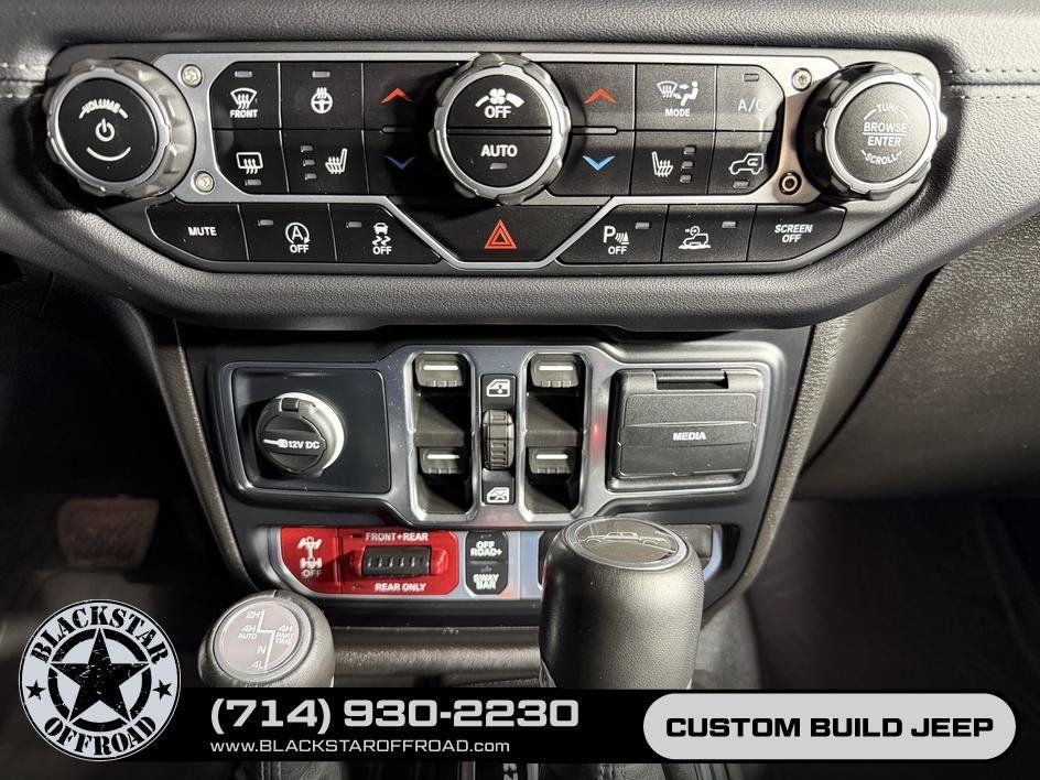 Used 2024 Jeep Gladiator Rubicon AWD/4WD image 26