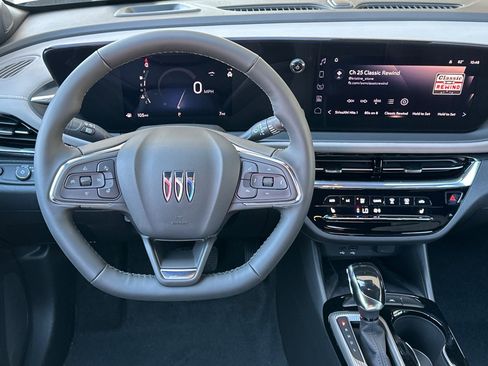 New 2026 Buick Envista Avenir image 13