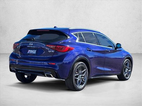 Used 2018 INFINITI QX30 Premium w/ Navigation Package image 5