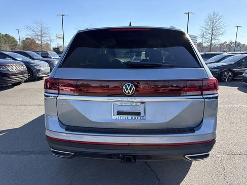 New 2026 Volkswagen Atlas SE FWD image 6