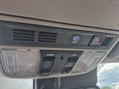 Used 2022 Honda Pilot Touring image 30